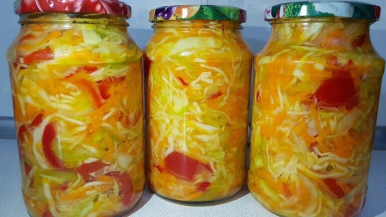 Salată de varză fermentată: rețeta simplă și delicioasă